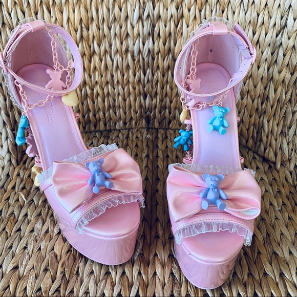 New Sugar Thrillz x Dolls Kill Loving Revelation Platform Heels - Picture 4 of 8